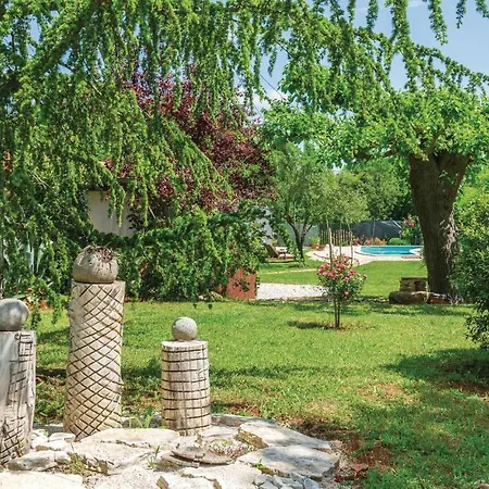 Vakantiehuis Three-bedroom Holiday In Medaki