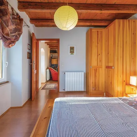 Vakantiehuis Three-bedroom Holiday In