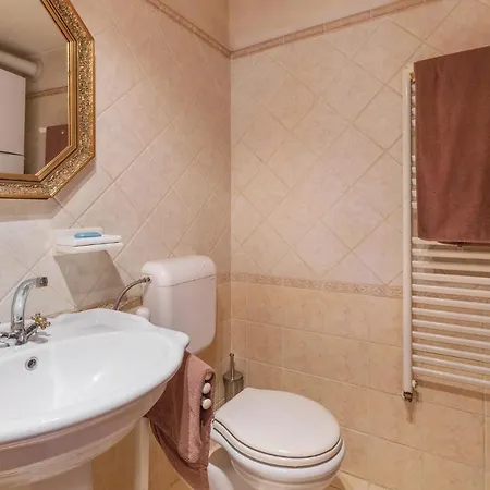 Three-bedroom Holiday In *